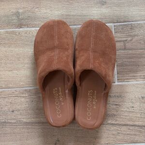 COCONUTS BY MATISSE Brown Suede Bubble Clog size 7